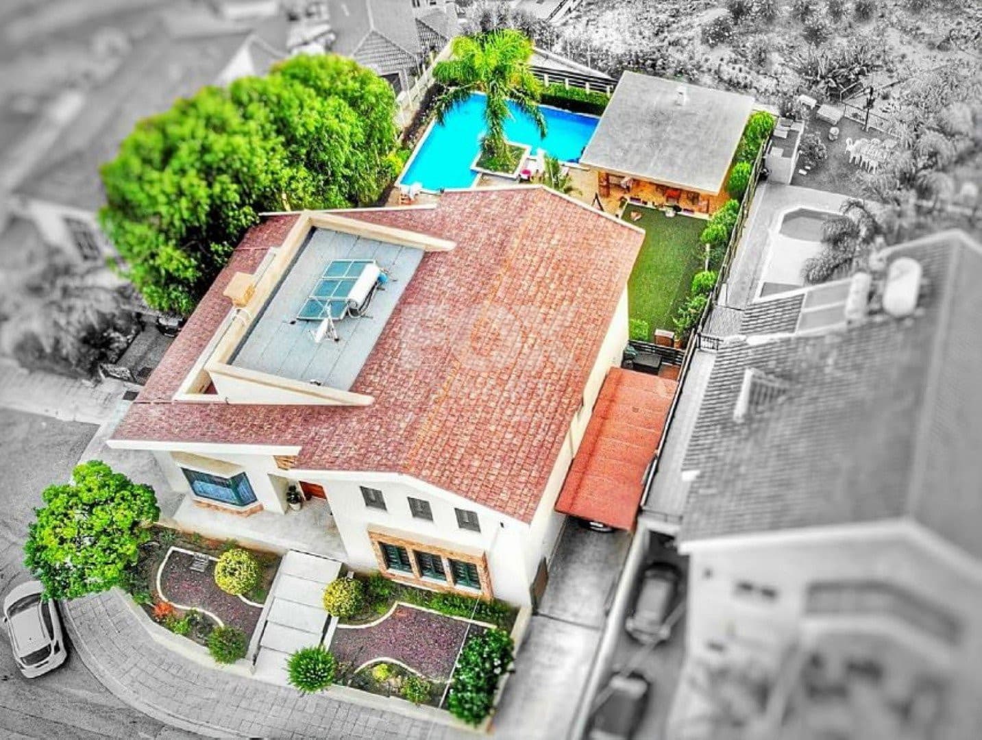 5 Bedroom Detached House for Sale in Limassol, Agios Athanasios