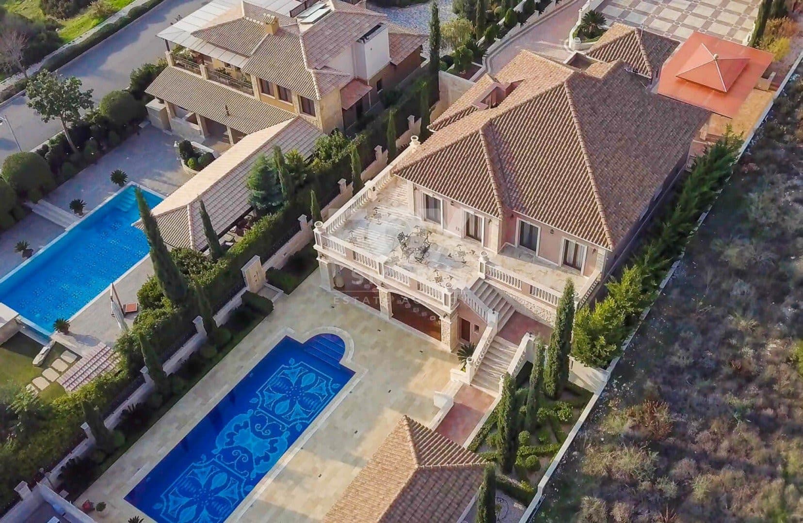 6 Bedroom Detached House for Sale in Paphos, Aphrodite hills