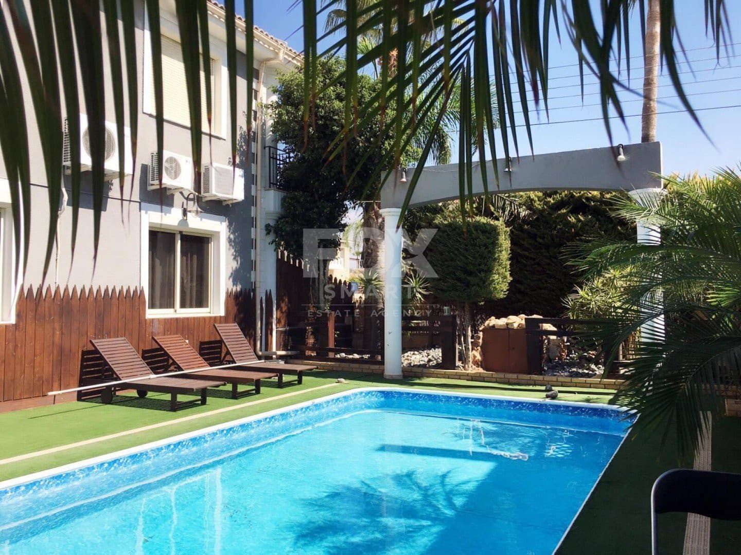 5 Bedroom Detached House for Sale in Limassol, Agios Athanasios - Tourist Area