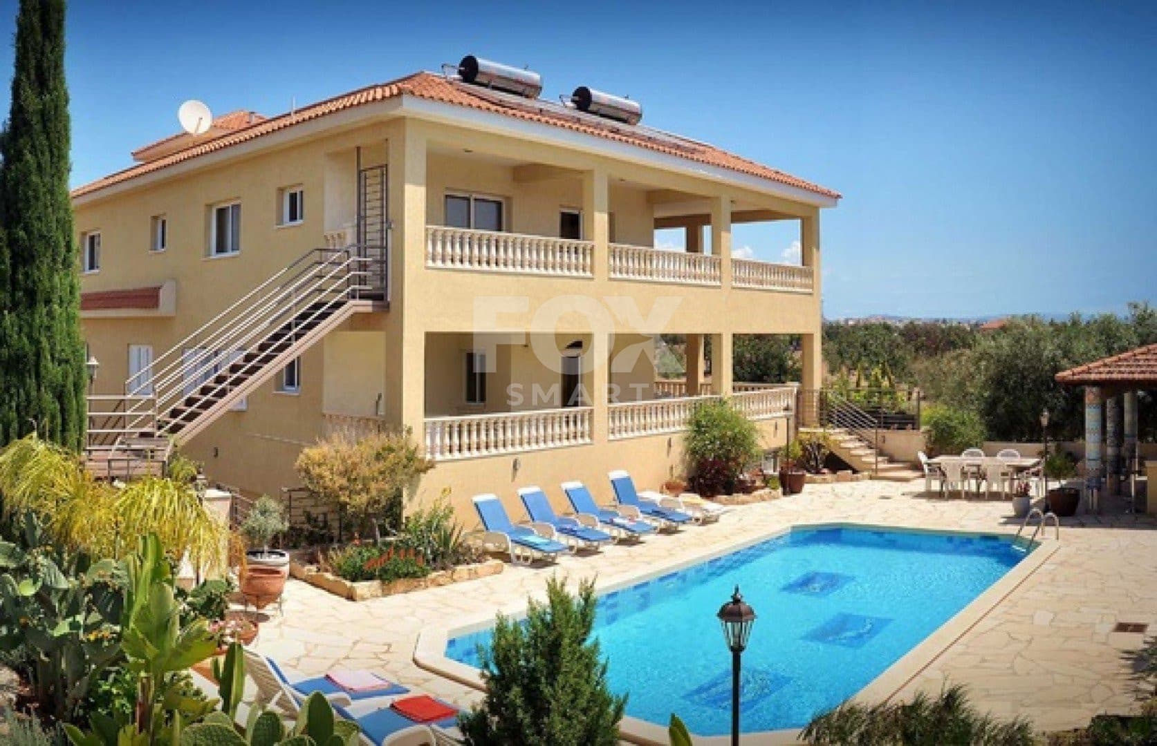 8 Bedroom Detached House for Rent in Limassol, Kolossi