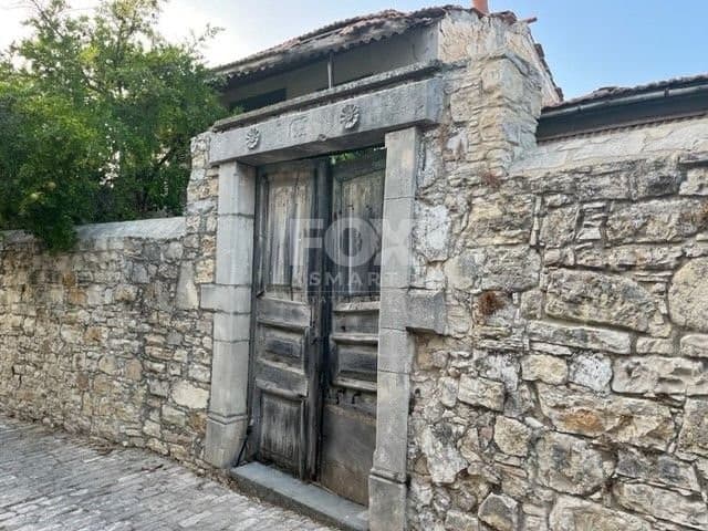 Studio Detached House for Sale in Limassol, Lofou