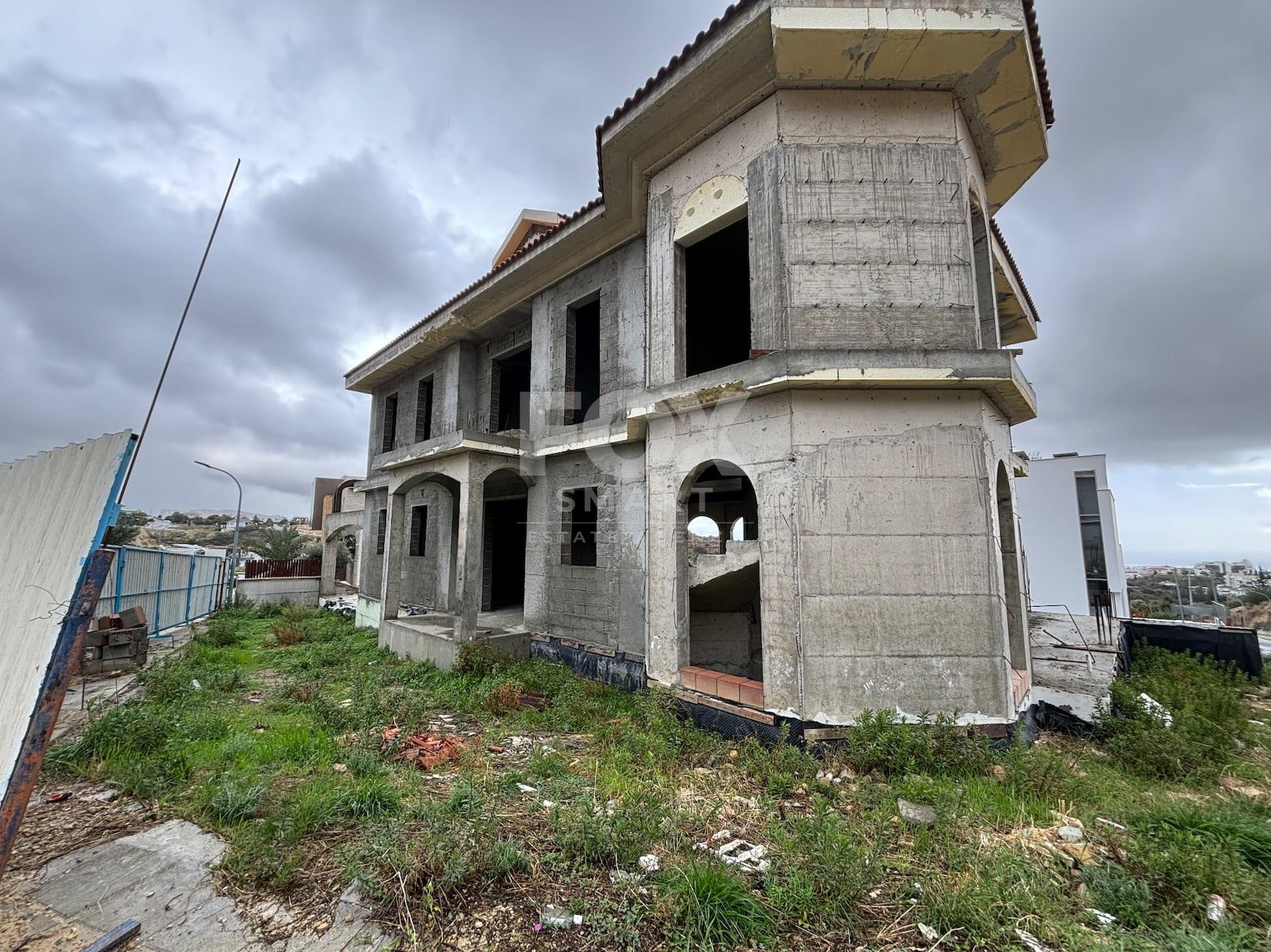 4 Bedroom Villa for Sale in Limassol, Agios Athanasios