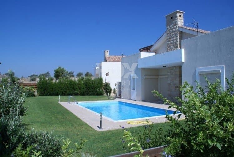 3 Bedroom Detached House for Sale in Limassol, Monagroulli