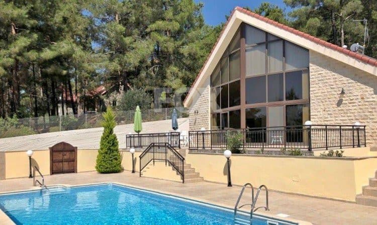 3 Bedroom Detached House for Sale in Limassol, Pano Platres