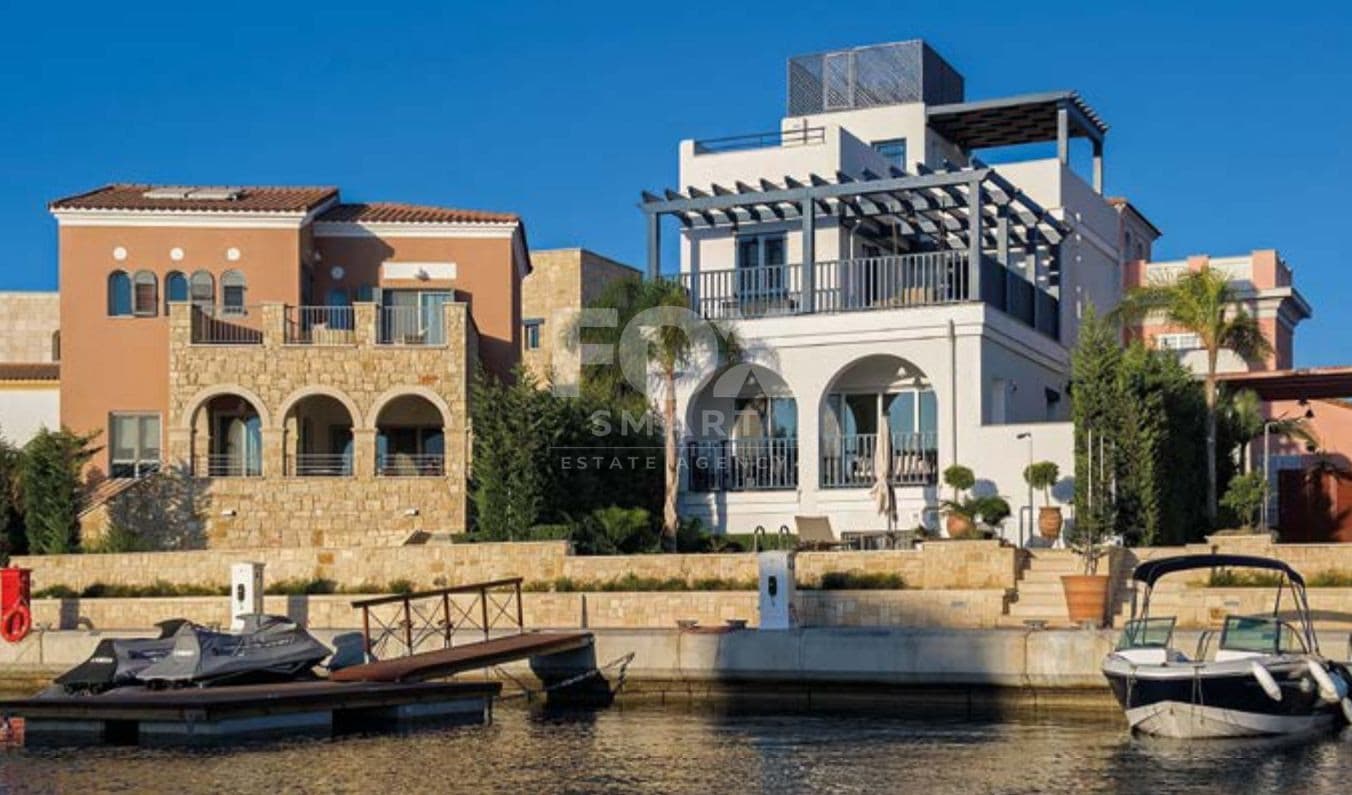 3 Bedroom Detached House for Sale in Limassol, Limassol Marina