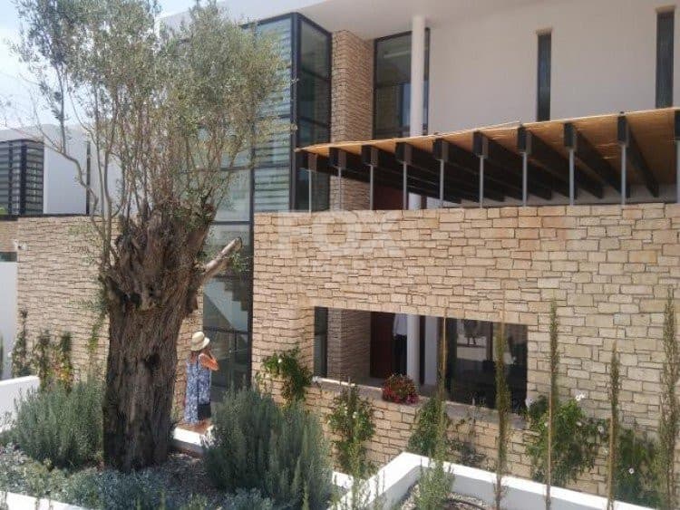 4 Bedroom Detached House for Sale in Paphos, Peyia