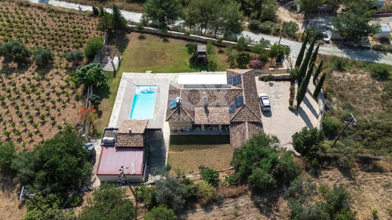 3 Bedroom Bungalow for Sale in Limassol, Laneia