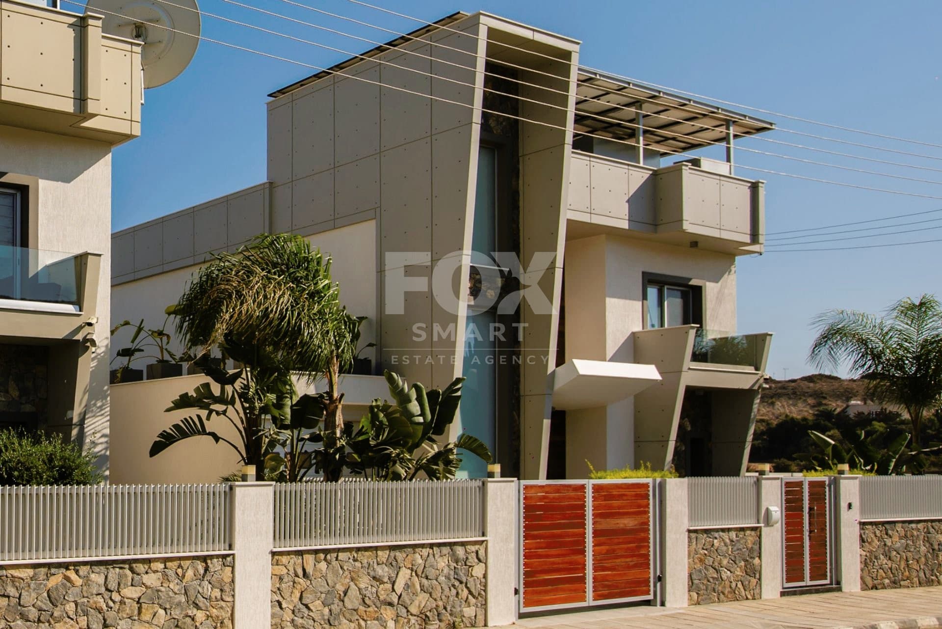 4 Bedroom Villa for Sale in Limassol, Agios Tychon