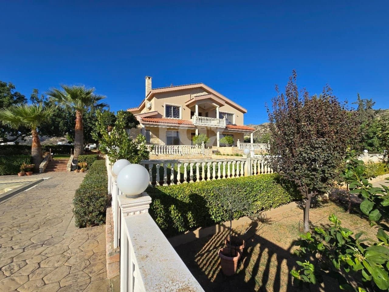 5 Bedroom Detached House for Sale in Limassol, Fasoula Lemesou