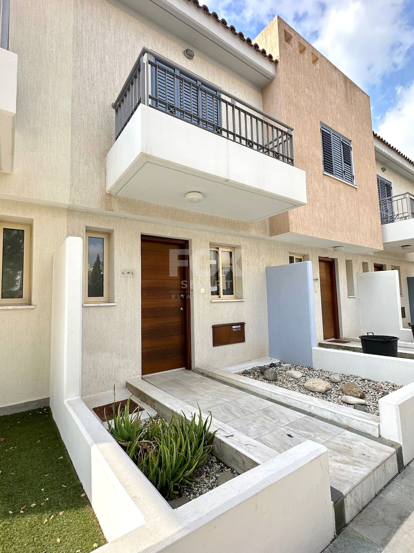 2 Bedroom Maisonette for Sale in Paphos, Universal