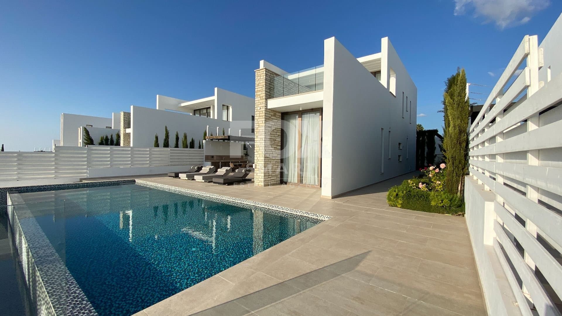 5 Bedroom Villa for Rent in Paphos, Peyia