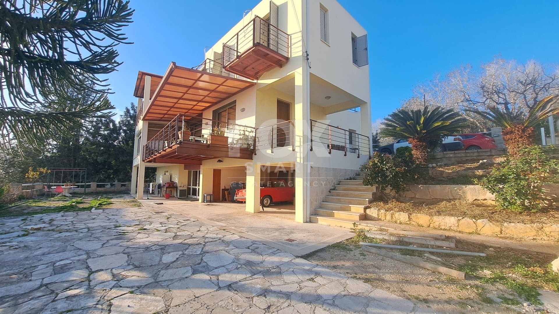 5 Bedroom Detached House for Sale in Paphos, Armou