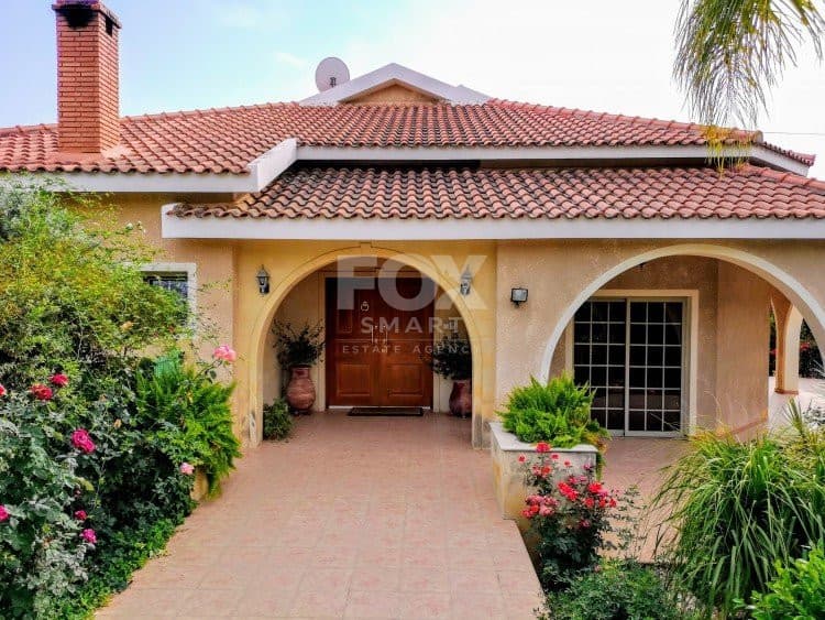 5 Bedroom Detached House for Rent in Limassol, Agia Filaxi