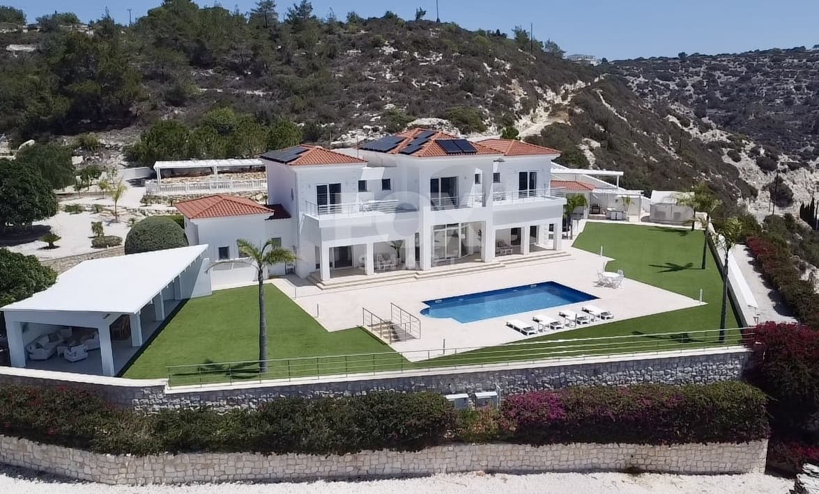 4 Bedroom Villa for Sale in Paphos, Pegeia