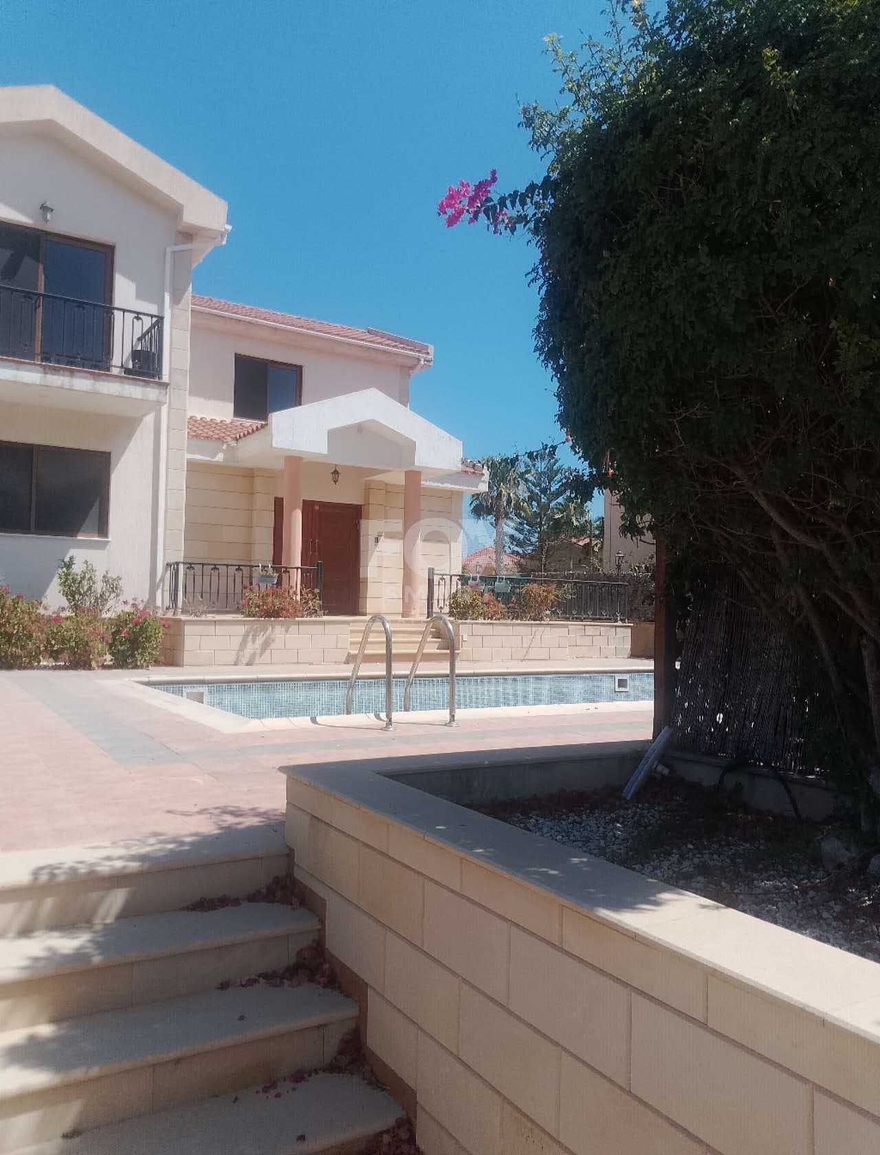 4 Bedroom Villa for Sale in Limassol, Mouttagiaka