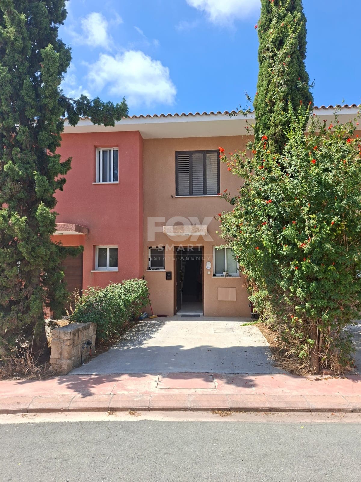 2 Bedroom Maisonette for Sale in Paphos, Universal