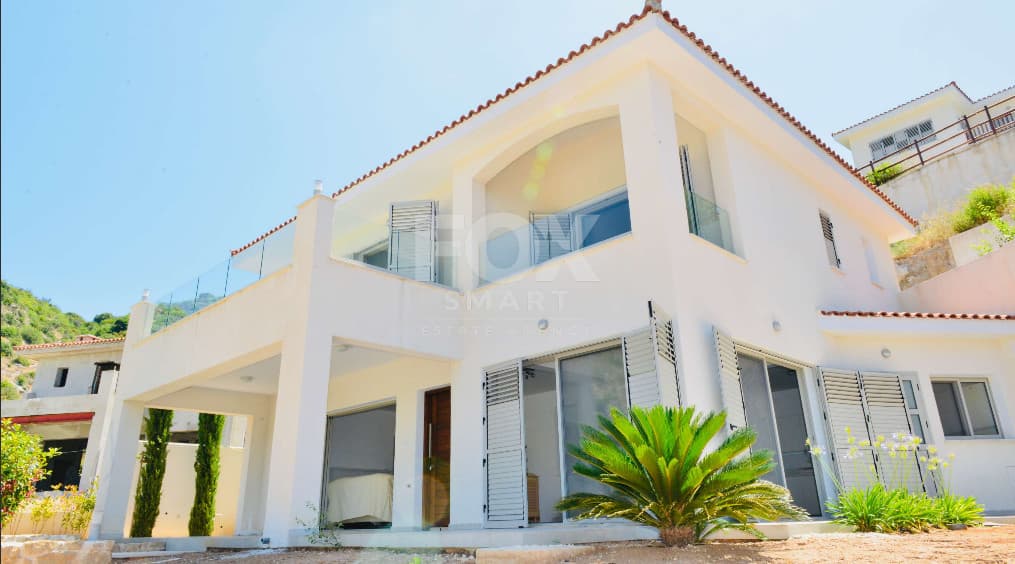 4 Bedroom Villa for Sale in Paphos, Tala