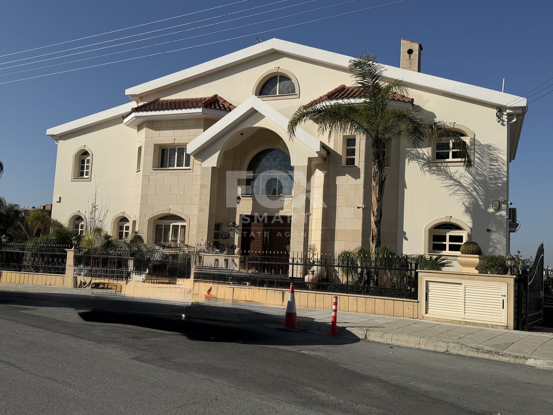 5 Bedroom Villa for Sale in Limassol, Germasogeia