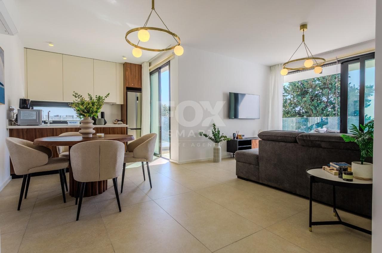 2 Bedroom Apartment for Sale in Paphos, Universal