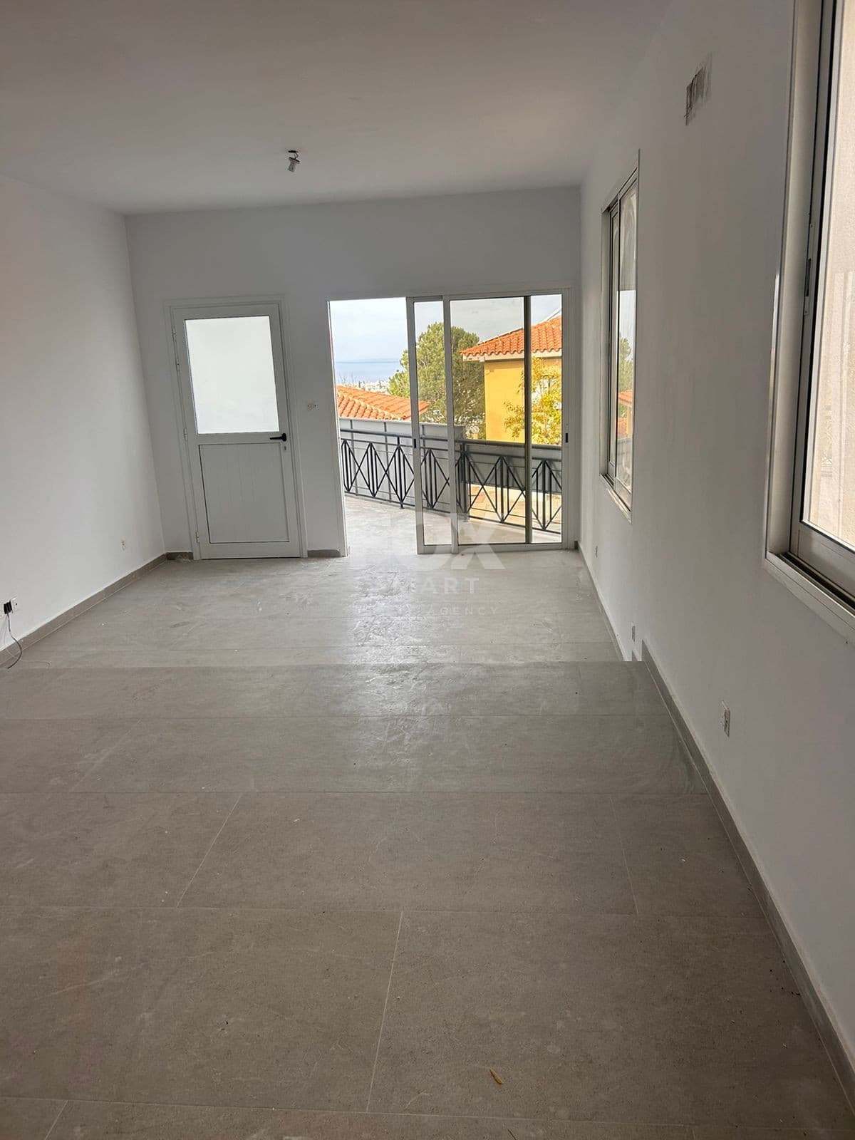 2 Bedroom Maisonette for Sale in Paphos, Empa