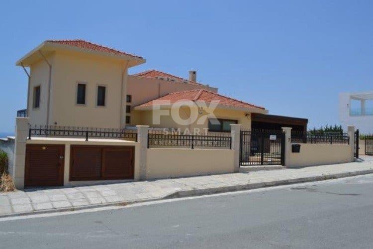 6 Bedroom Detached House for Sale in Limassol, Kefalokremmos