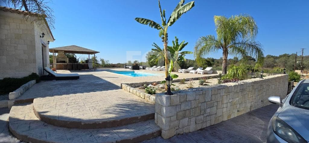 3 Bedroom Bungalow for Sale in Paphos, Lasa