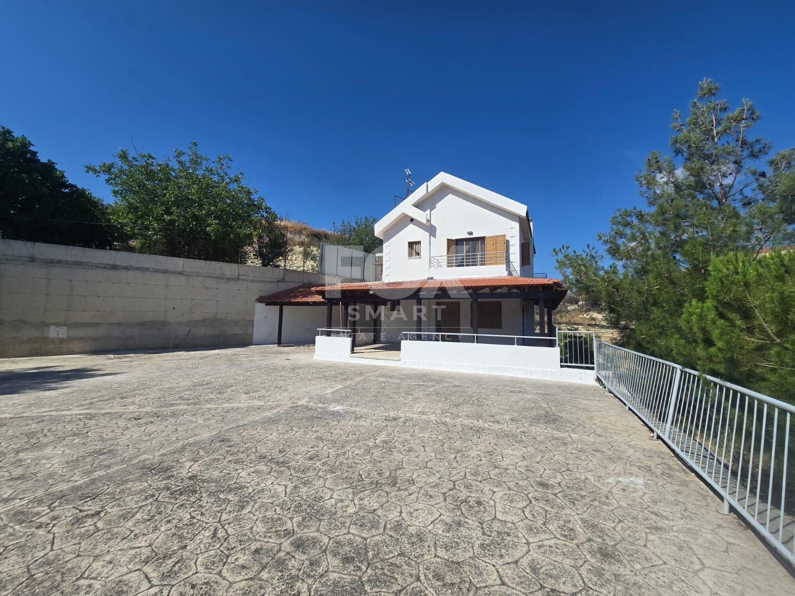 4 Bedroom Detached House for Rent in Limassol, Agios Ambrosios