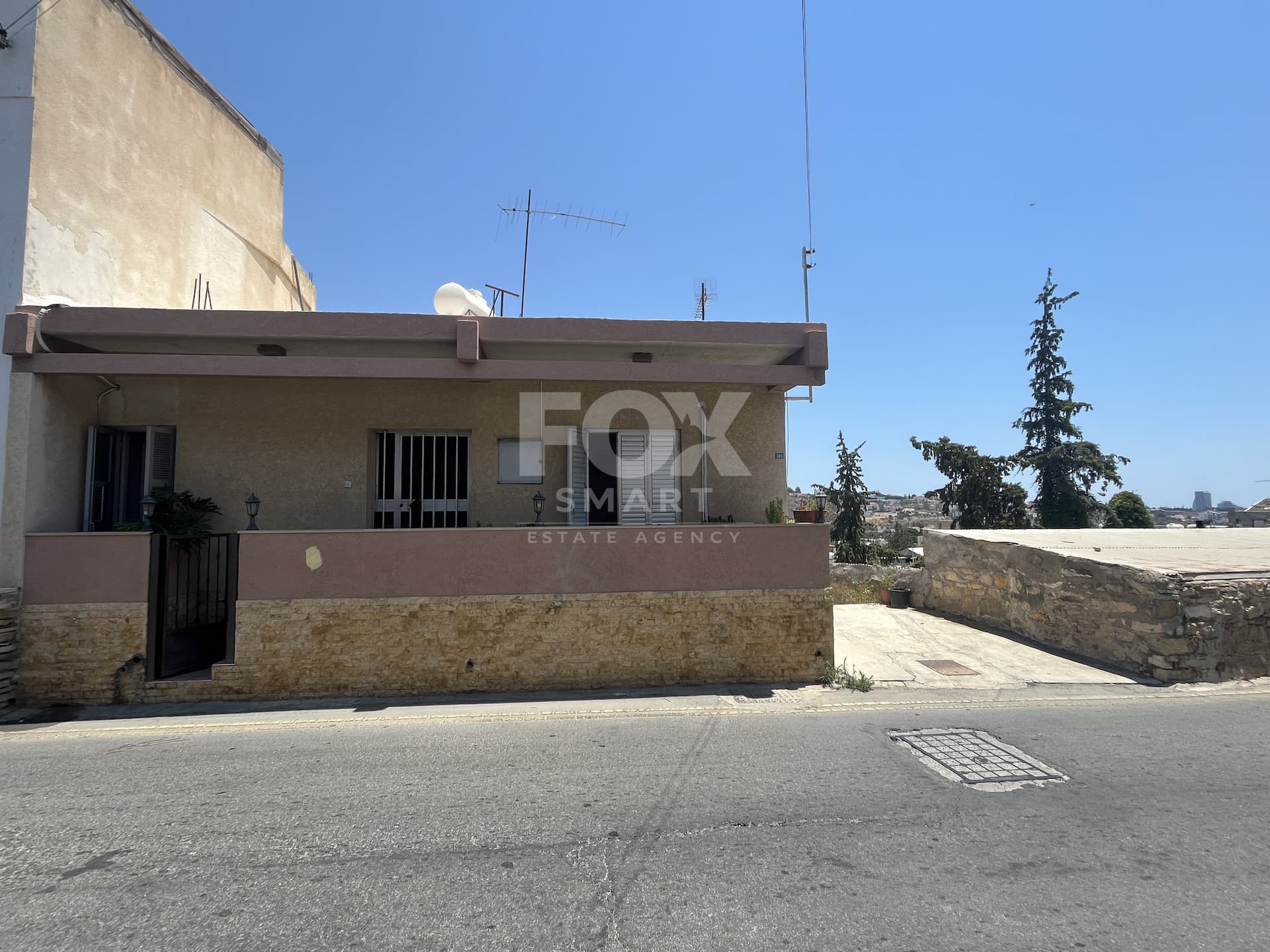 3 Bedroom Detached House for Sale in Limassol, Germasogeia