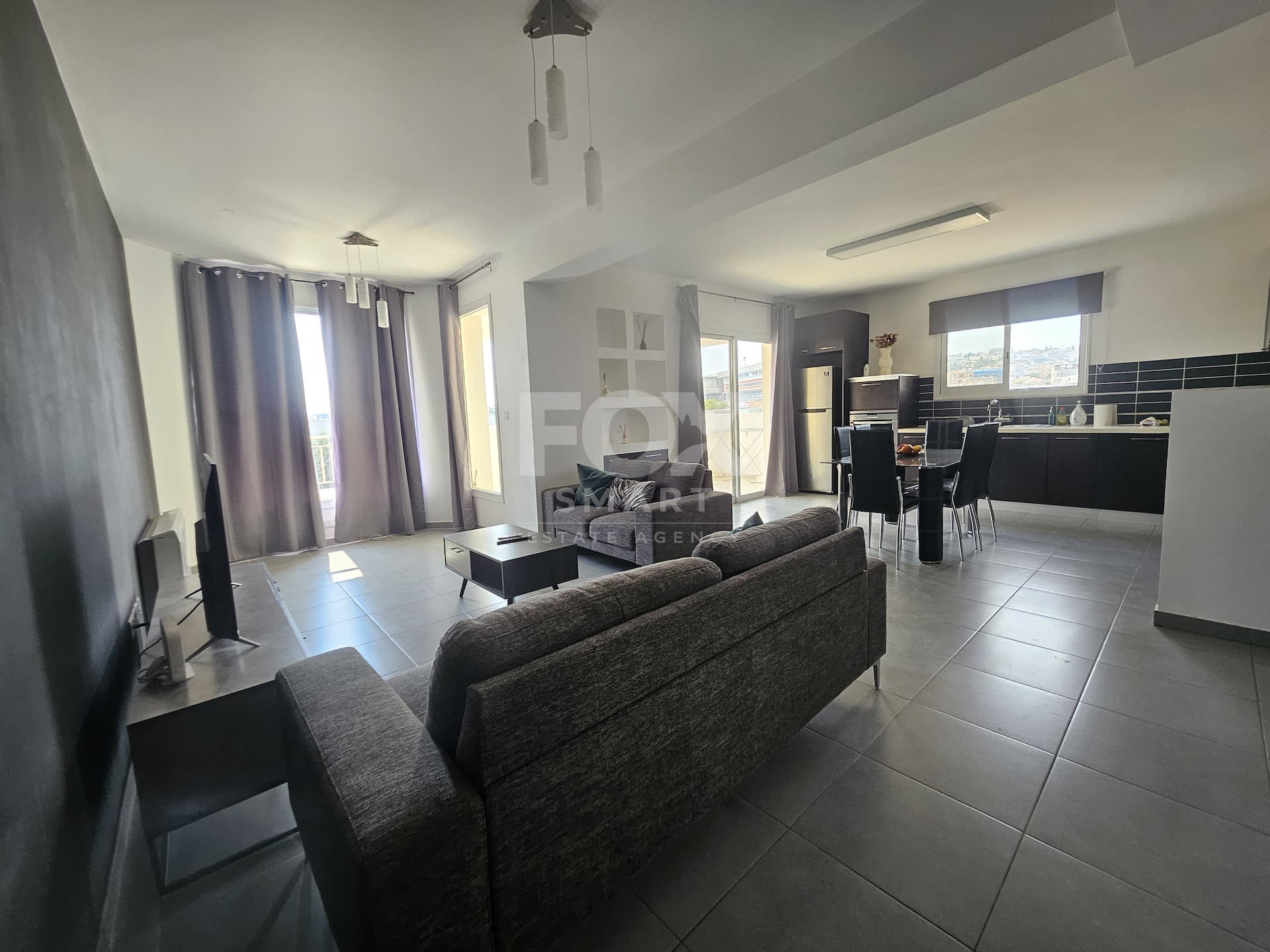 2 Bedroom Apartment for Rent in Limassol, Mesa Geitonia