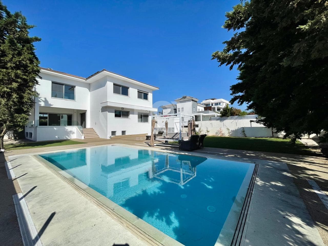 5 Bedroom Villa for Rent in Limassol, Germasogeia