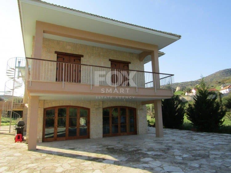 6 Bedroom Detached House for Sale in Limassol, Finikaria