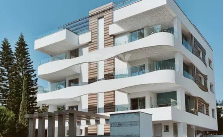 3 Bedroom Apartment for Sale in Limassol, Agios Tychon - Tourist Area
