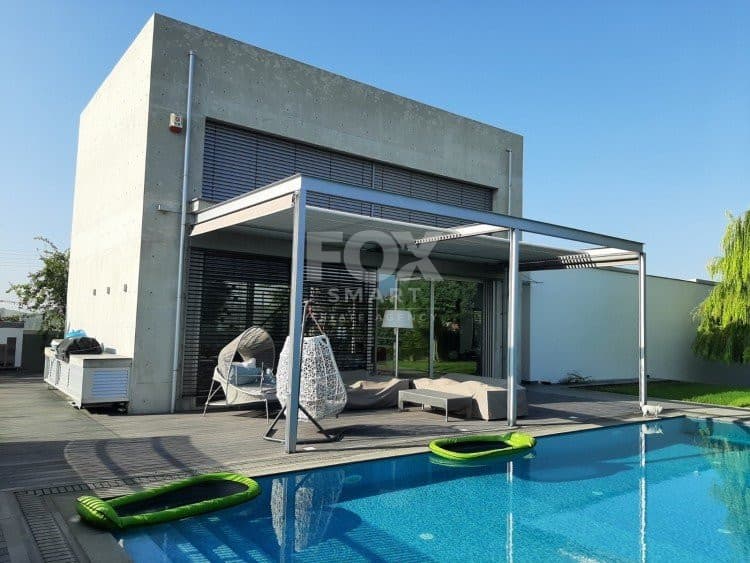 4 Bedroom Detached House for Sale in Limassol, Moni