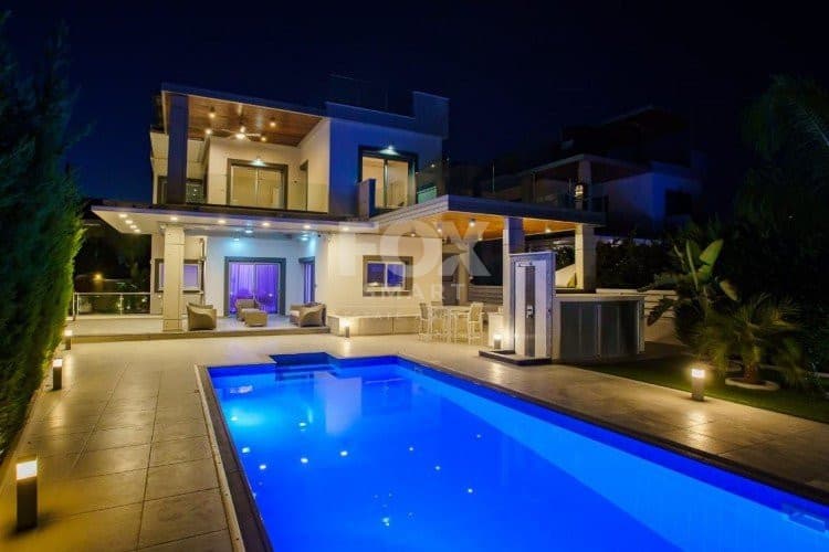 4 Bedroom Detached House for Sale in Limassol, Agios Tychon