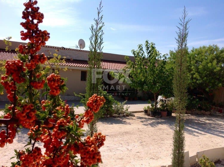 3 Bedroom Detached House for Sale in Limassol, Pano Kivides