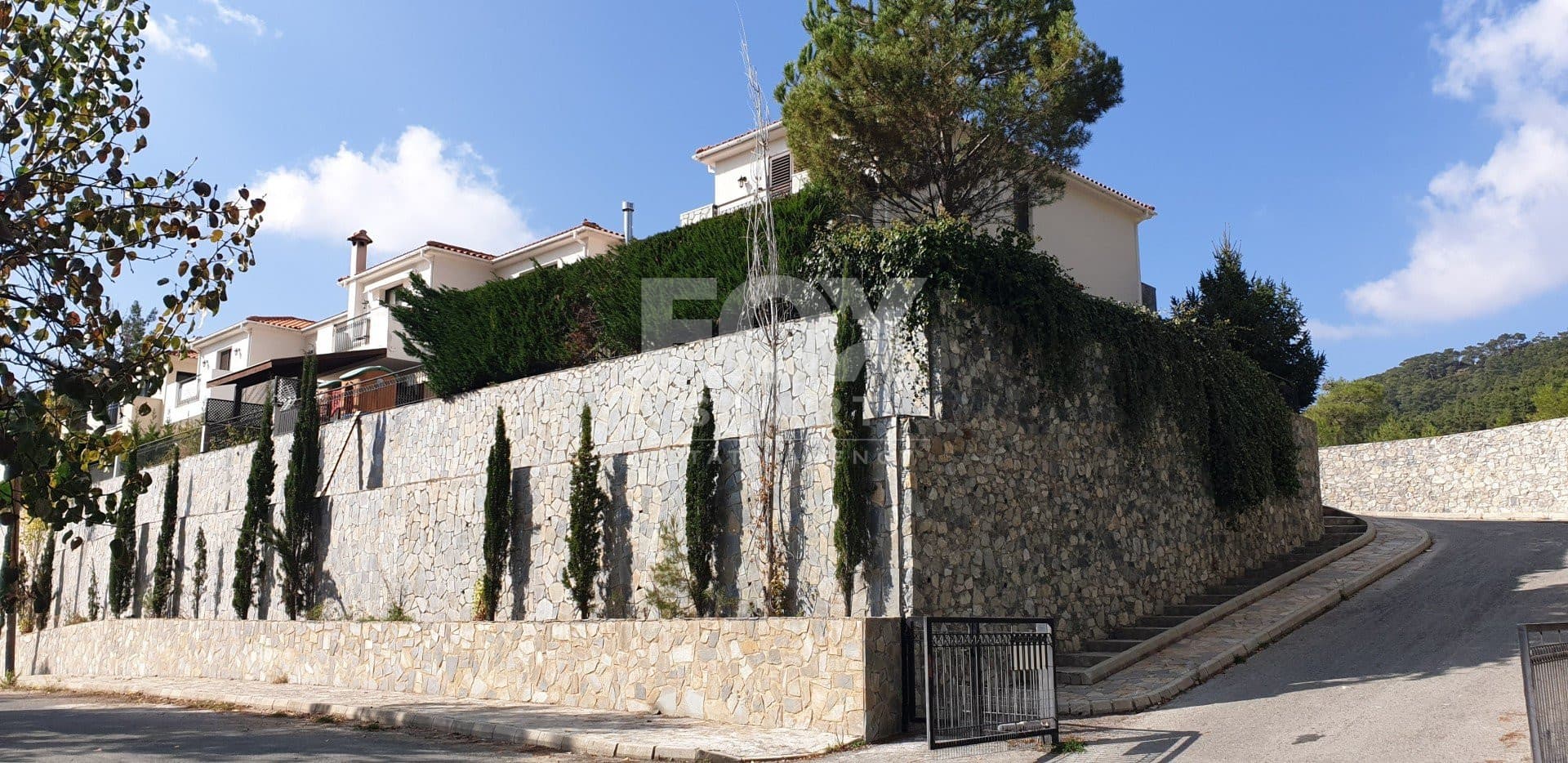 2 Bedroom Maisonette for Sale in Limassol, Pano Platres