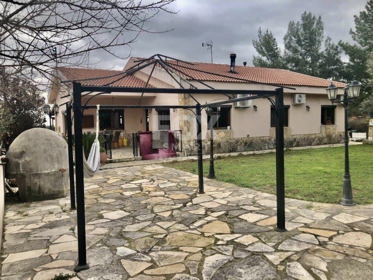 4 Bedroom Detached House for Sale in Limassol, Pano Kivides
