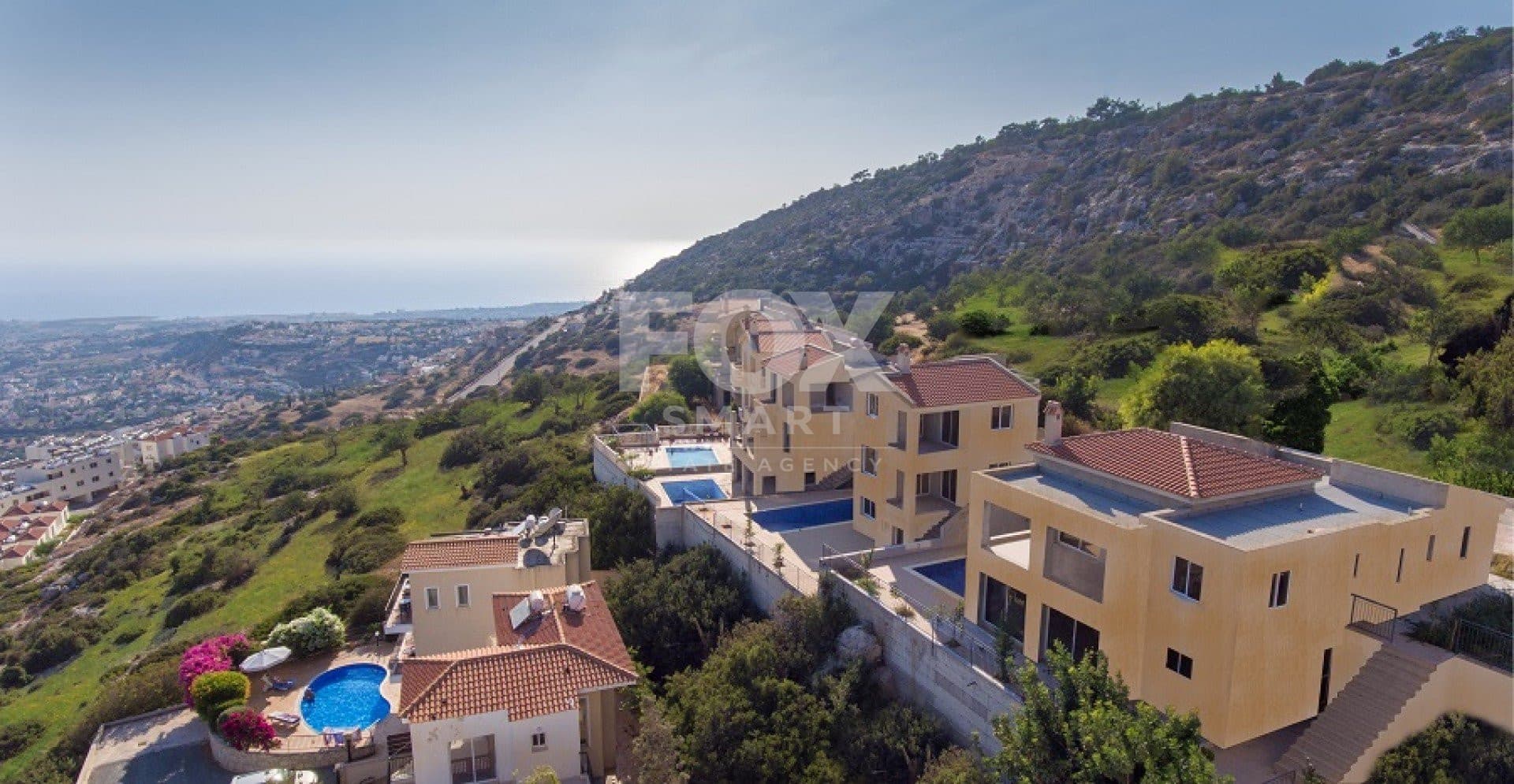 6 Bedroom Detached House for Sale in Paphos, Peyia