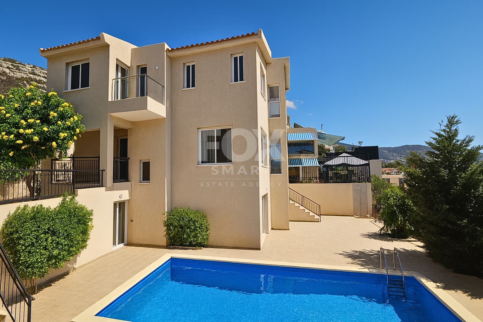 6 Bedroom Detached House for Sale in Paphos, Peyia