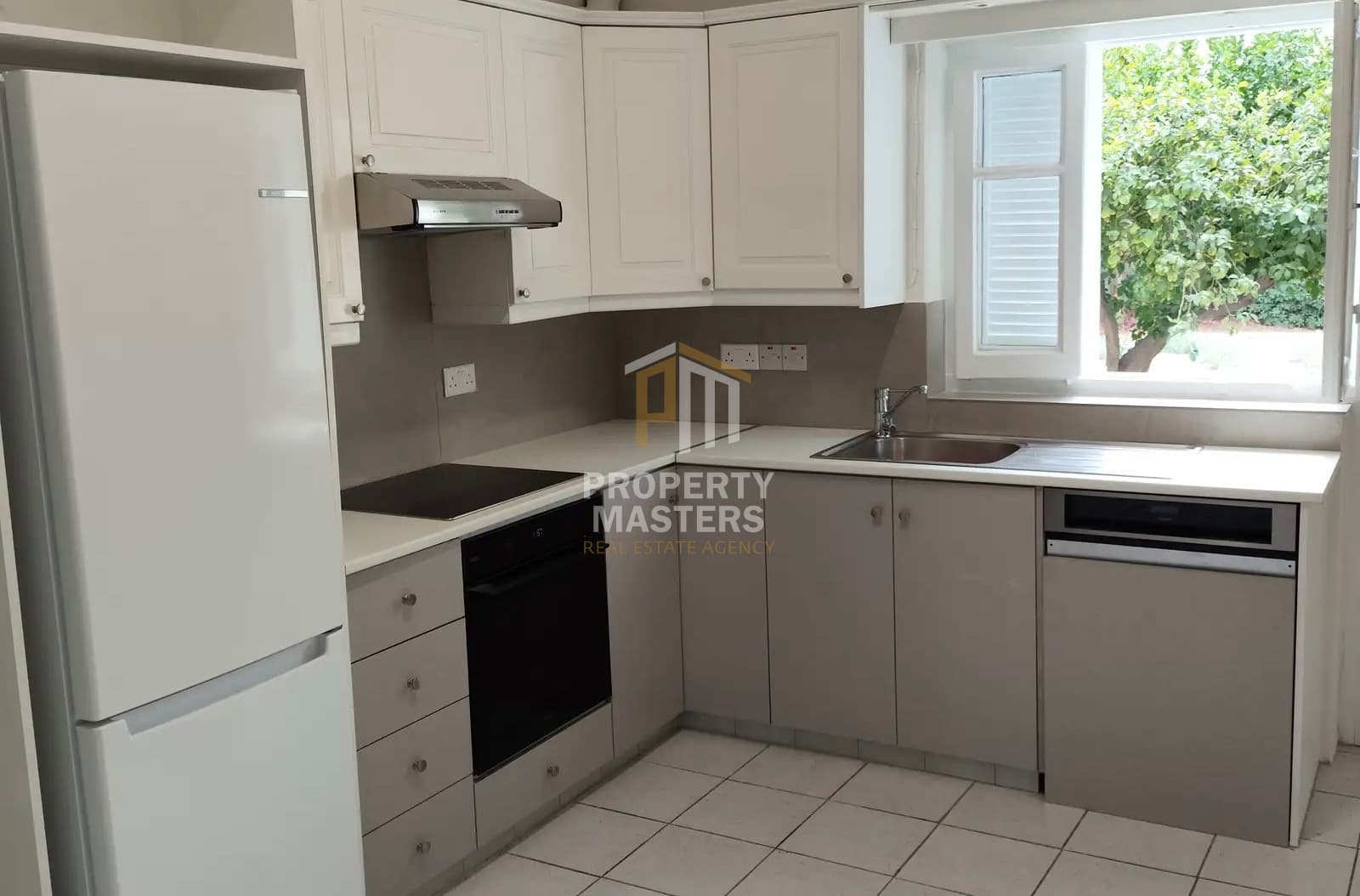 3 Bedroom  Apartment in Strovolos — Agioi Omologites, Nicosia