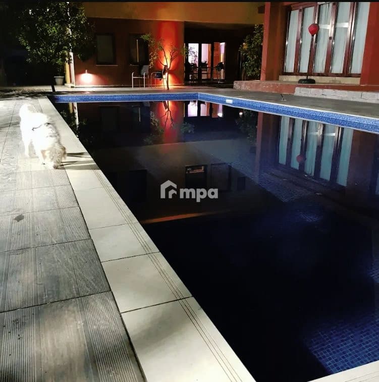 5 Bedroom House