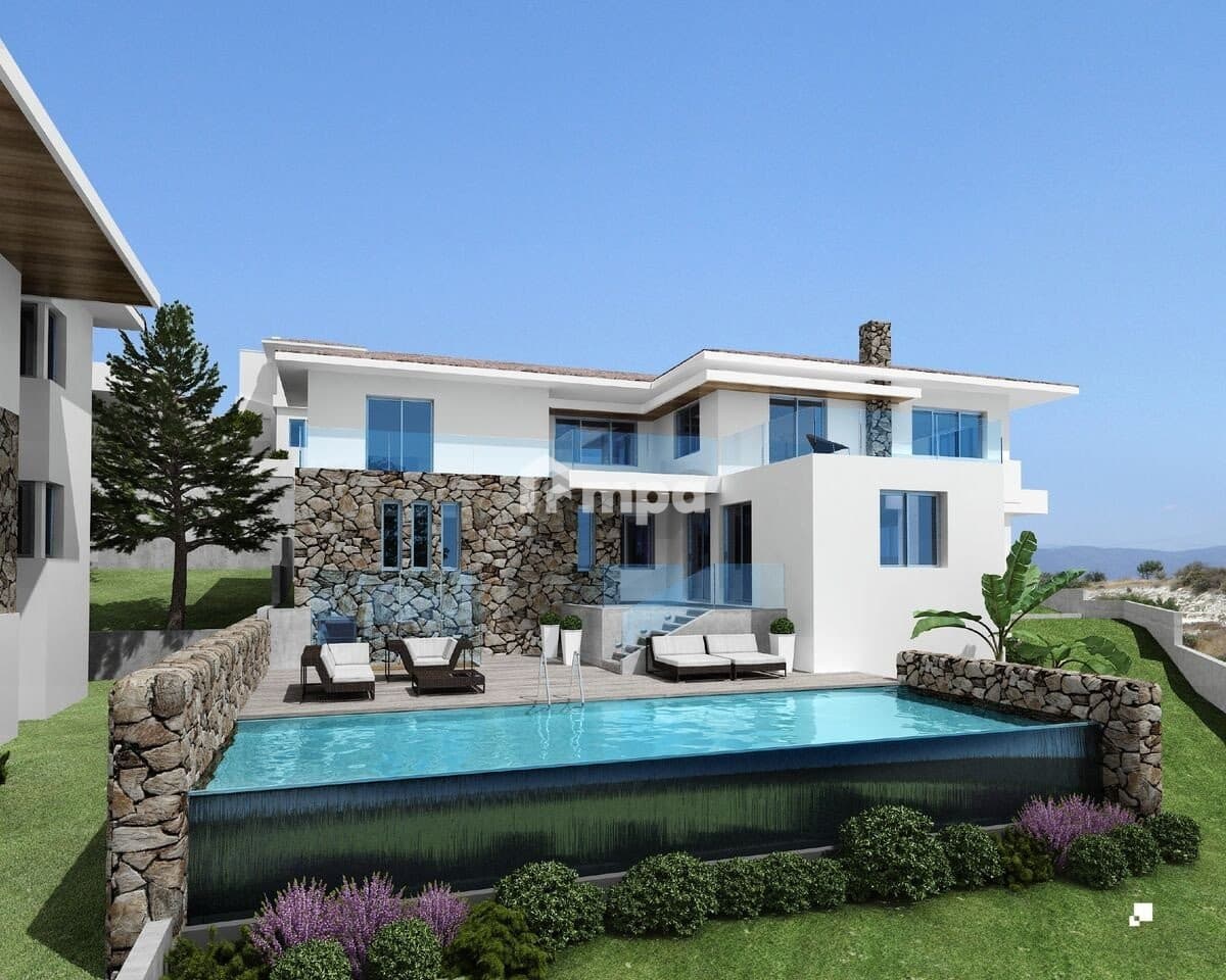 5 Bedroom House