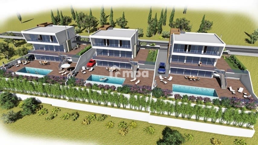 5 Bedroom House