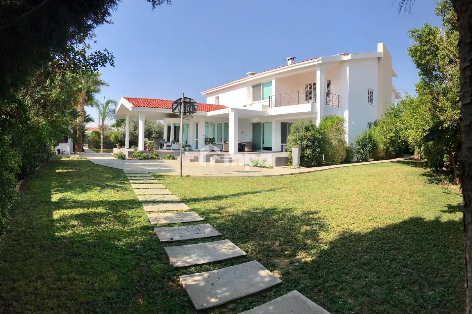 7 Bedroom House