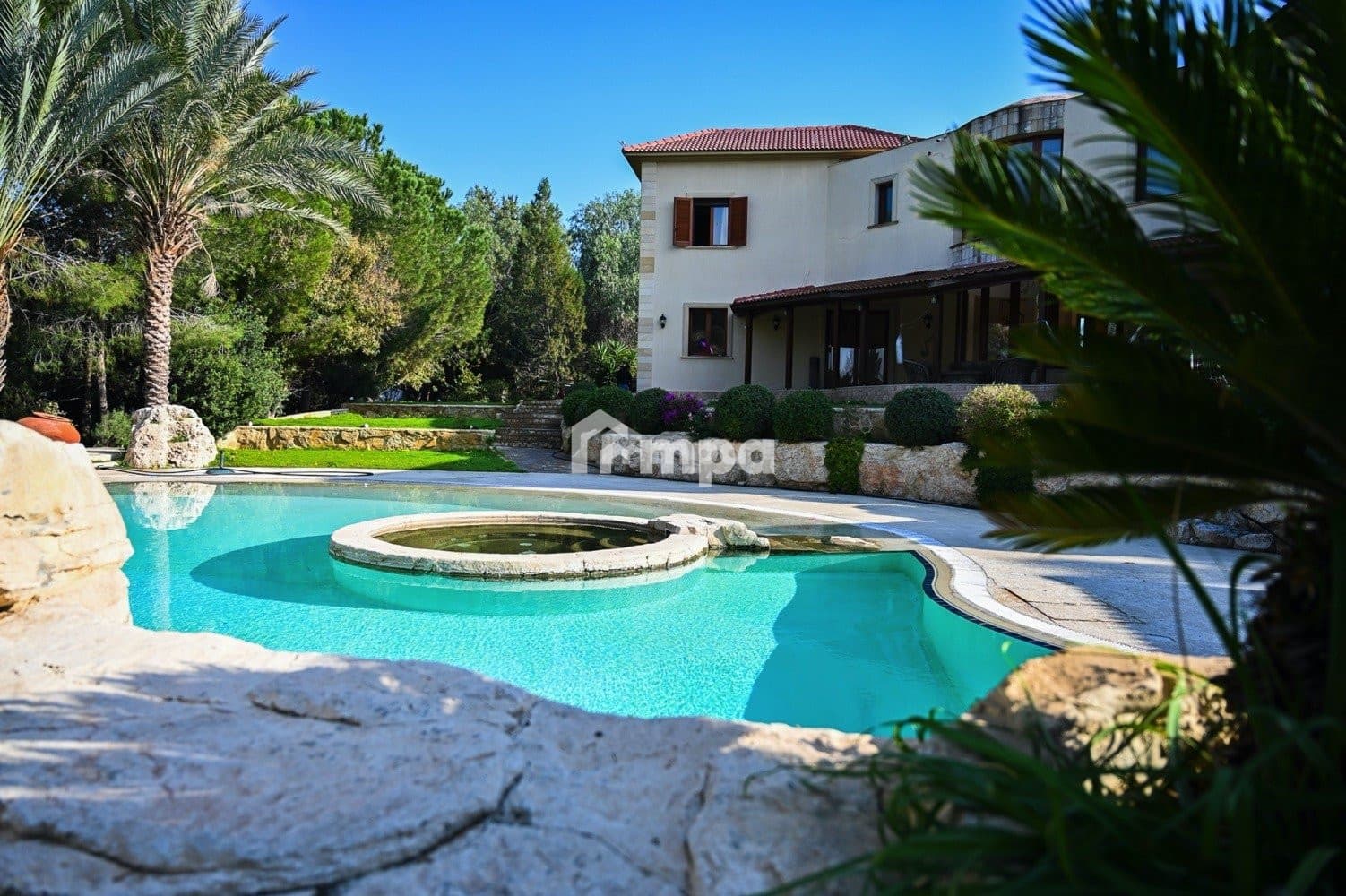 5 Bedroom House