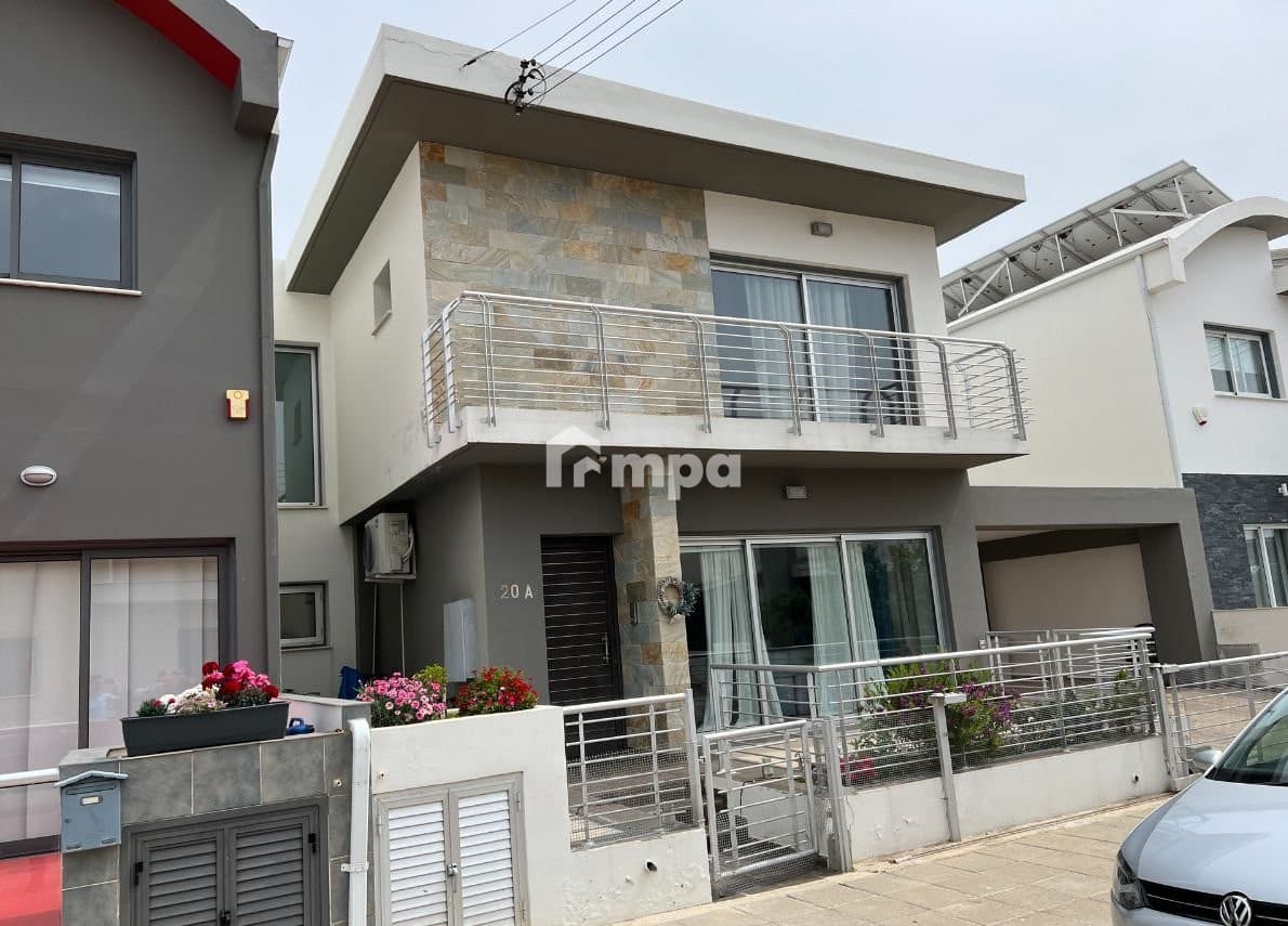 5 Bedroom House