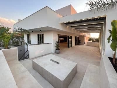 7 Bedroom House