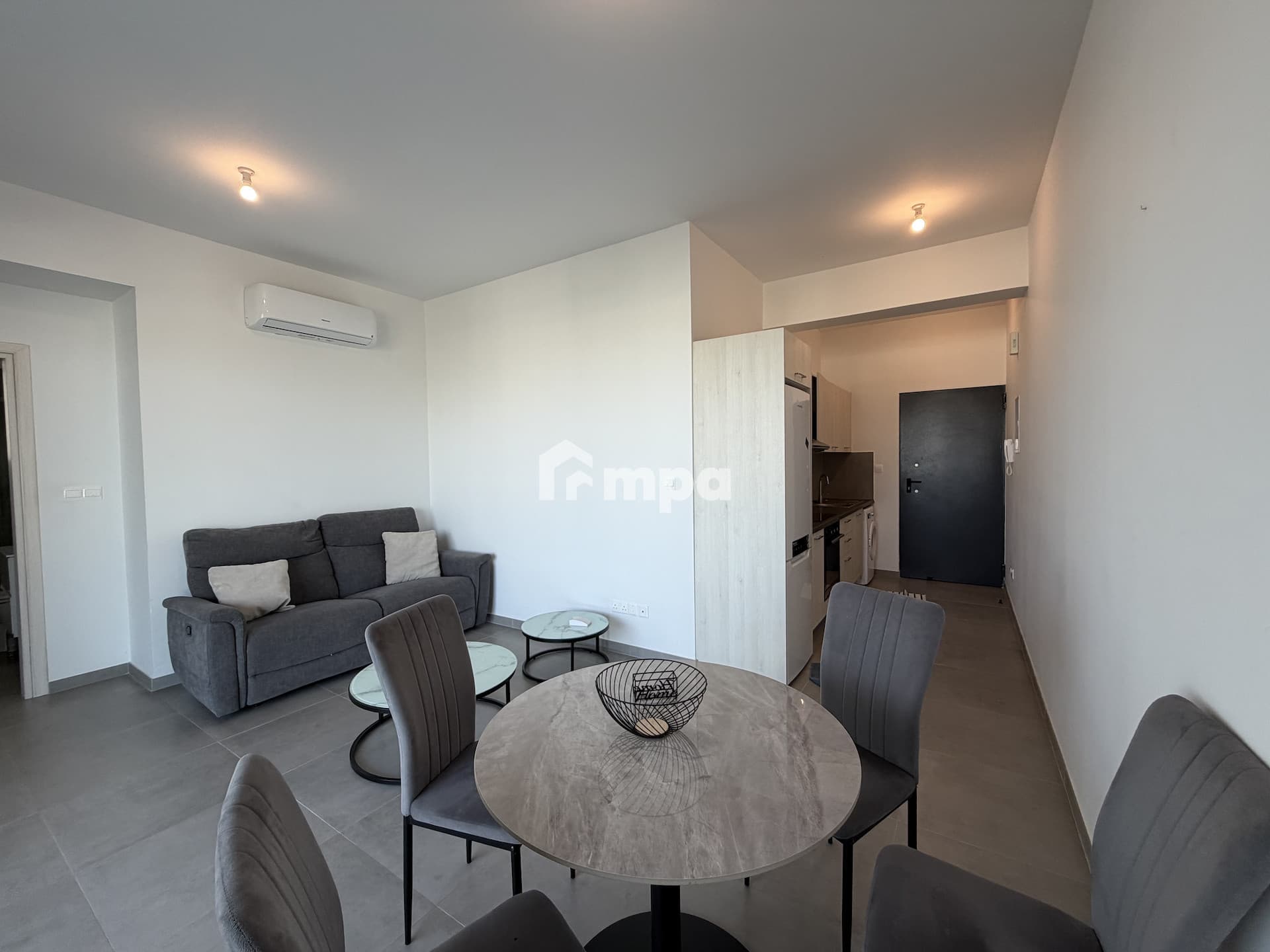 1 Bedroom Apartment