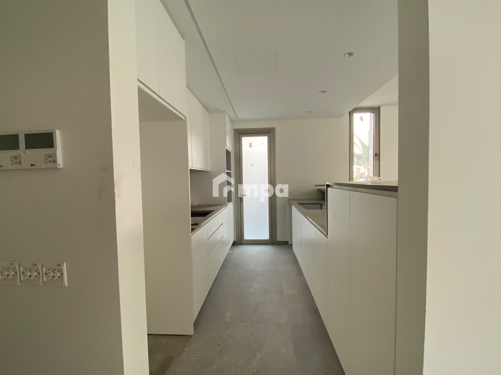 4 Bedroom Apartment