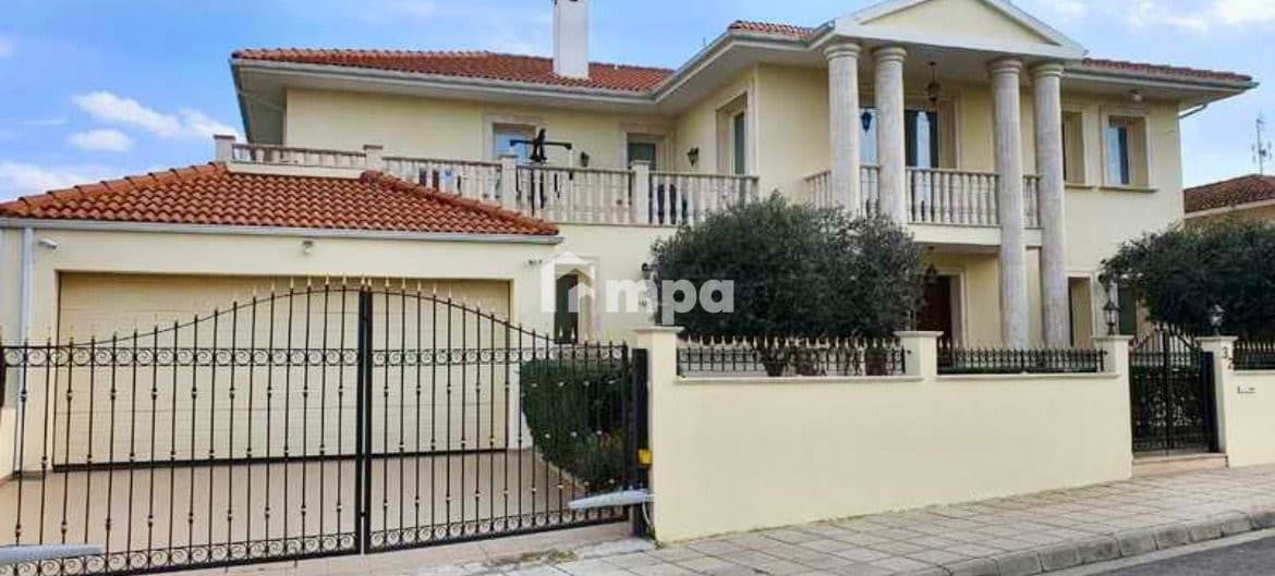 7 Bedroom House